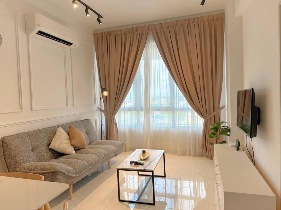 Netflix Two Bedroom Troika Kota Bharu Homestay 118 Bagian luar foto