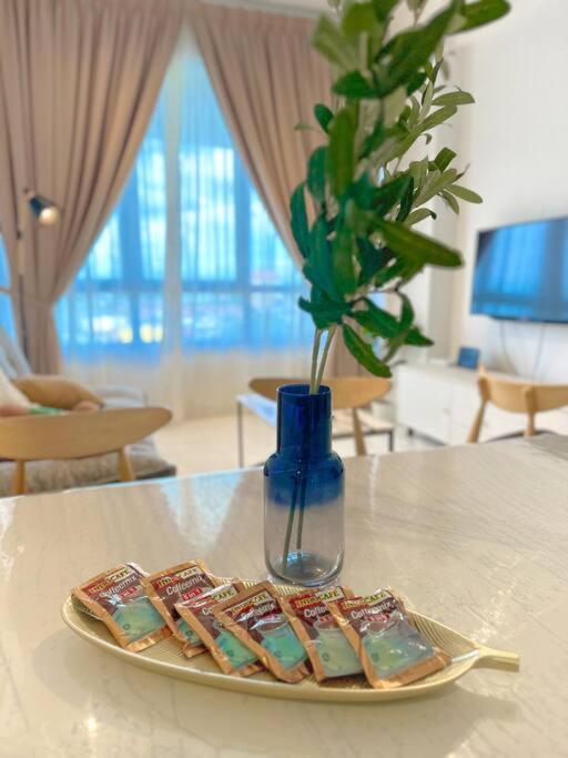 Netflix Two Bedroom Troika Kota Bharu Homestay 118 Bagian luar foto