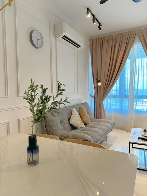 Netflix Two Bedroom Troika Kota Bharu Homestay 118 Bagian luar foto