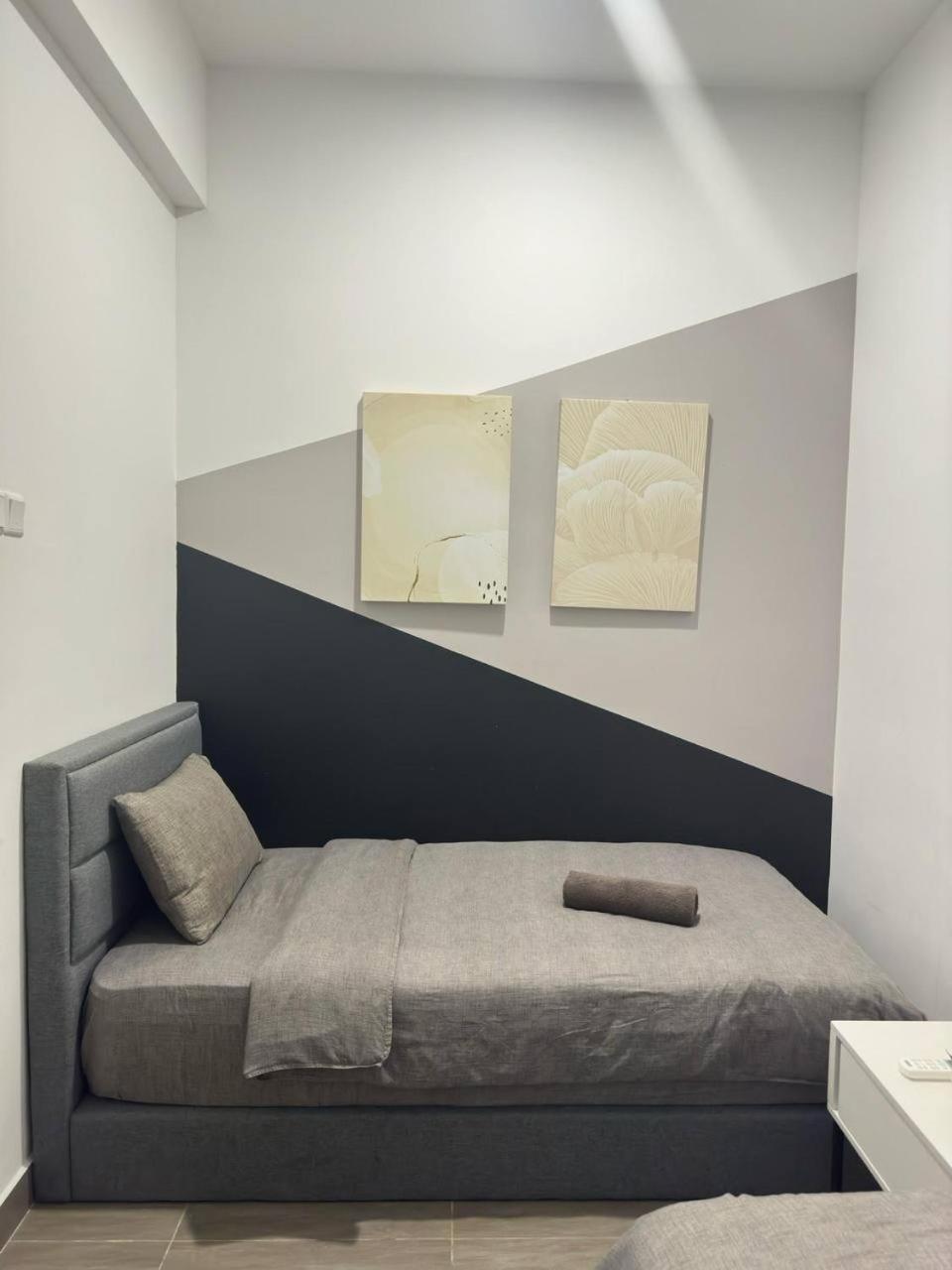Netflix Two Bedroom Troika Kota Bharu Homestay 118 Bagian luar foto